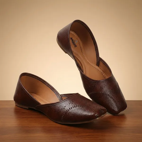 Brown_Traditional_Handcrafted_Leather_Juttis_Heel_Featuring_A_Square_Toe_Design,_Intricate_Perforations,_And_A_Rich_Brown_Finish_For_Ethnic_Elegance