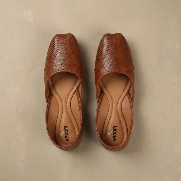 Tan_Elegant_Textured_Synthetic_Heel_Leather_Juttis_With_Square_Toe_&_Perforated_Design