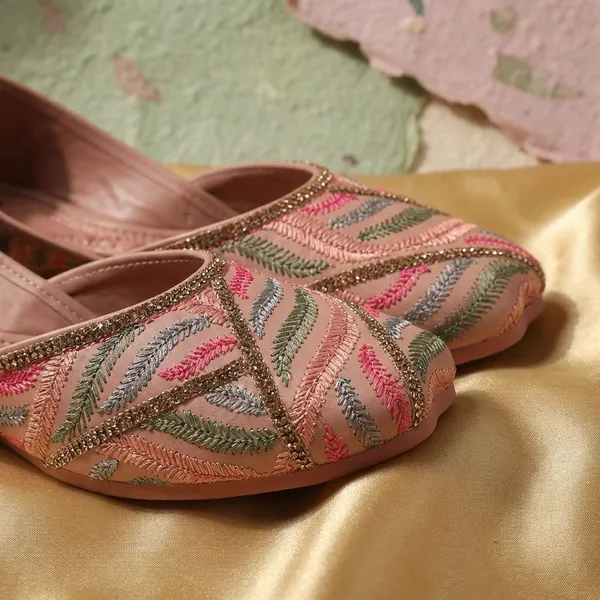 Peach_Elegant_Embroidered_Ethnic_Jutti_For_Women_With_Bead_Detailing_And_Comfortable_Flat_Sole