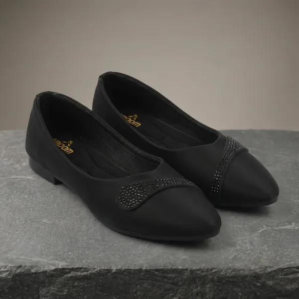 Black_Elegant_Womens_Slip_On_Ballerina_Flats_With_Textured,_Cushioned_Insole_And_Embellished_Centerpiece_Perfect_For_Daily_Wear