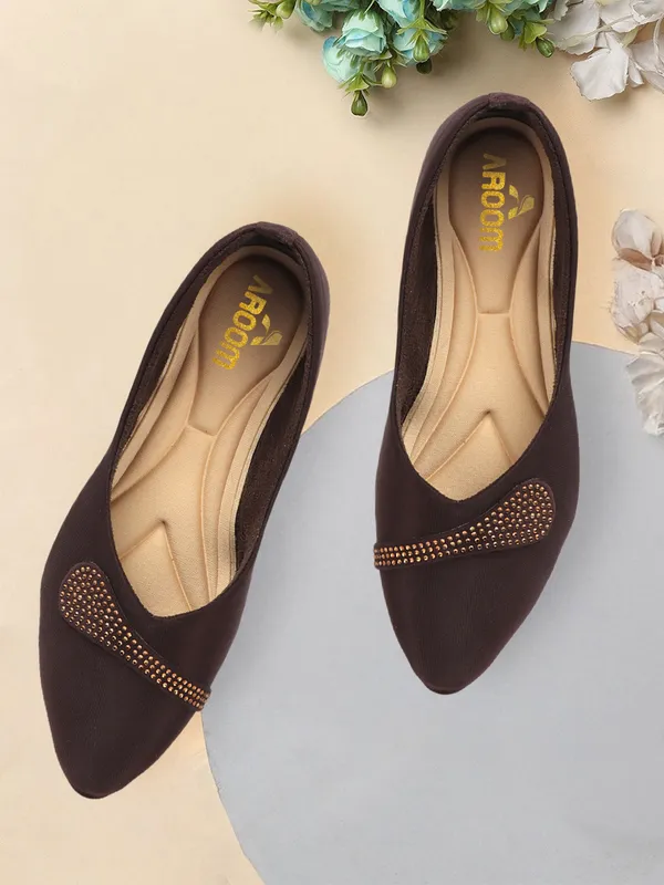 Brown_Elegant_Embellished_Ballerina_Flats_For_Women_With_Soft_Cushion_And_Stylish_Modern_Design