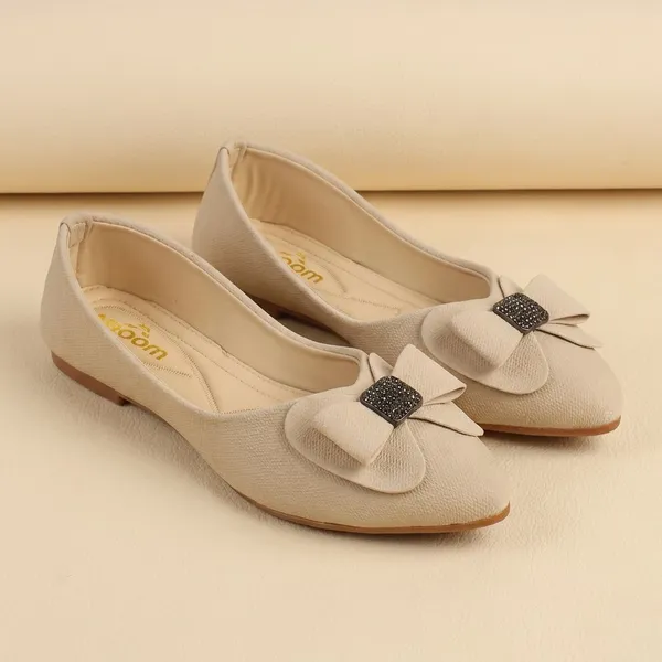 Cream_Elegant_Womens_Slip_On_Ballerina_Flats_With_Textured_Fabric,_Cushioned_Insole,_Bow_Ornamentation,_And_Embellished_Centerpieceperfect_For_Daily_Wear