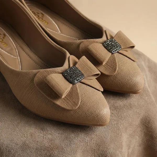 Tan_Elegant_Womens_Slip_On_Ballerina_Flats_With_Textured_Fabric,_Cushioned_Insole,_Bow_Ornamentation,_And_Embellished_Centerpieceperfect_For_Daily_Wear