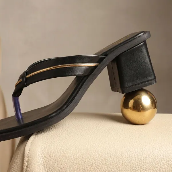 Black_Trendy_Toe_Ring_Block_Heel_Sandals_For_Women_With_Elegant_Gold_Strap_Design