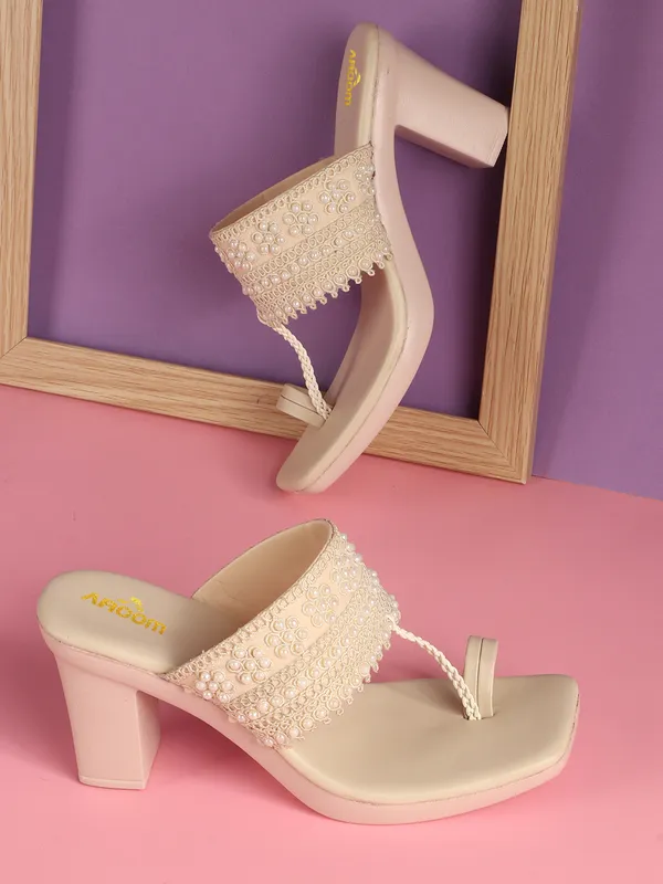 Cream_Cream_Synthetic_Casual_3_Inch_Heel_Sandal_For_Women