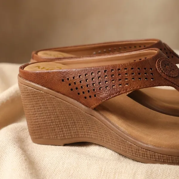 Tan_Stylish_Wedge_Heel_Sandals_For_Women_With_Toe_Ring_Design