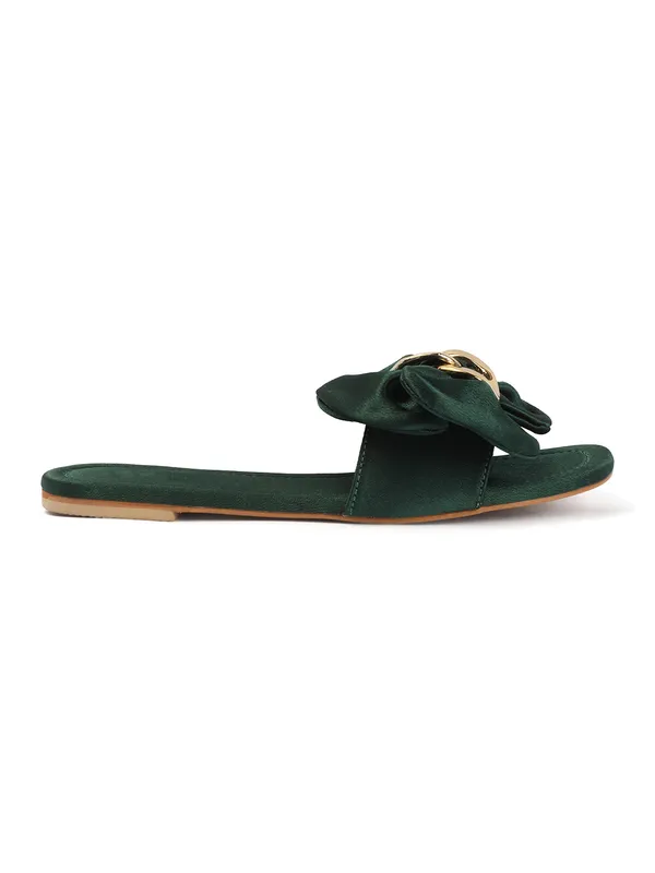 Elegant_Slip-On_Flats_with_Bow_&_Gold_Chain_Detail