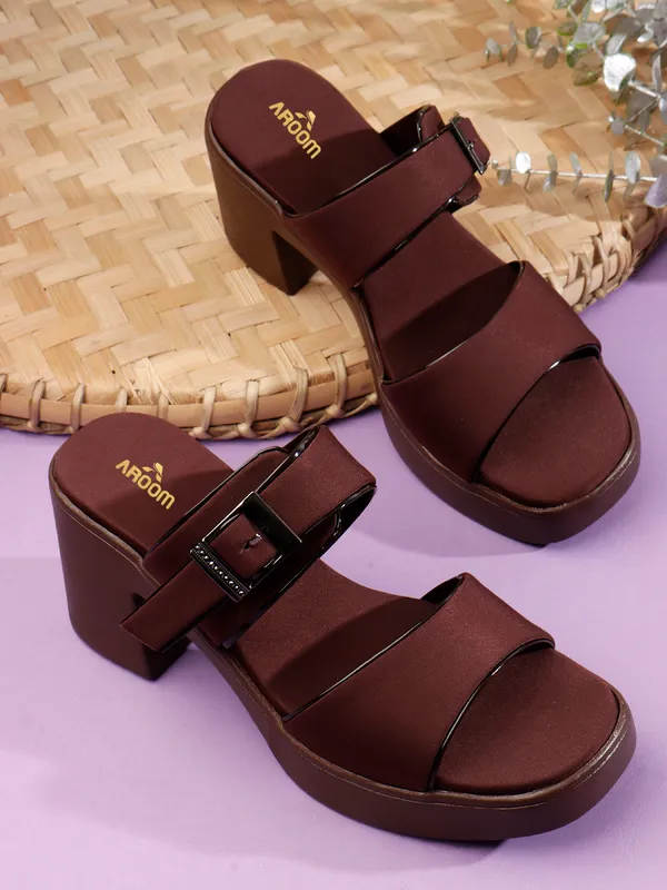 Aroom_Women�s_Block_Heel_Sandals_with_Buckle_Strap