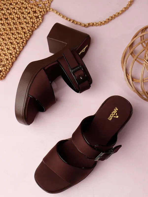 Aroom_Women�s_Block_Heel_Sandals_with_Buckle_Strap