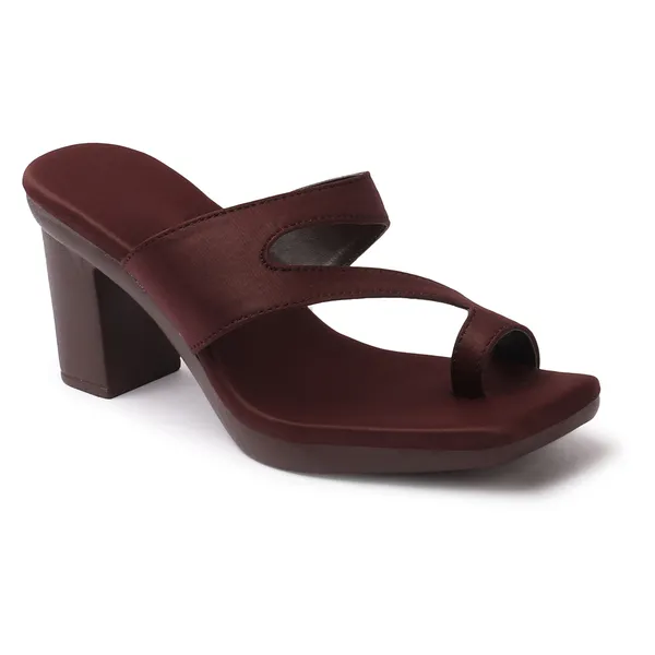 Brown_Stylish_Block_Heel_Sandal_For_Women_With_Modern_Toe_Loop_Design_And_Comfortable_Fit
