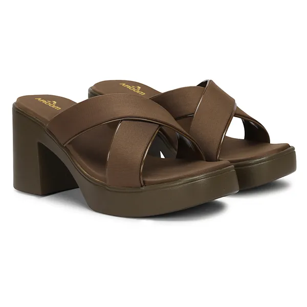 Add_a_touch_of_elegance_and_comfort_to_your_everyday_style_with_these_stylish_heel_sandals