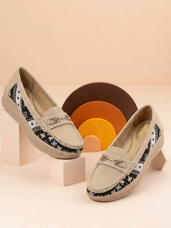 Womens_Printed_Comfort_Loafers_Stylish_Slip-On_Casual_Shoes
