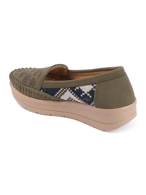 Womens_Printed_Comfort_Loafers_Stylish_Slip-On_Casual_Shoes