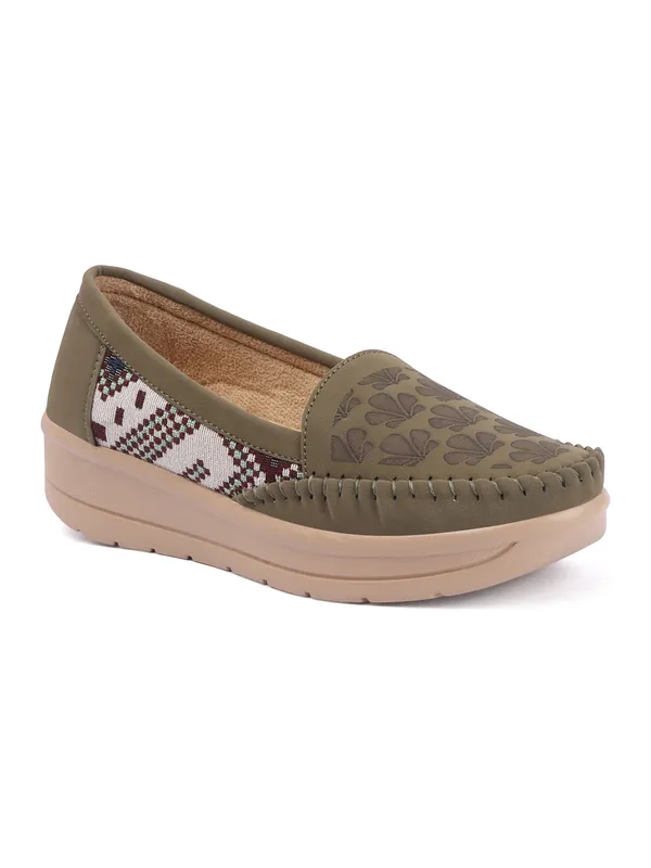 Womens_Printed_Comfort_Loafers_Stylish_Slip-On_Casual_Shoes
