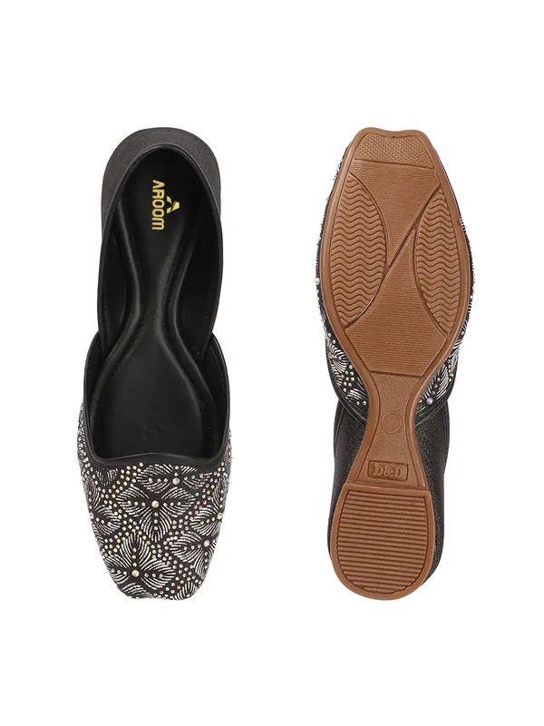 Womens_Embellished_Ethnic_Flats_Stylish_Comfortable_Party_Wear_Jutti