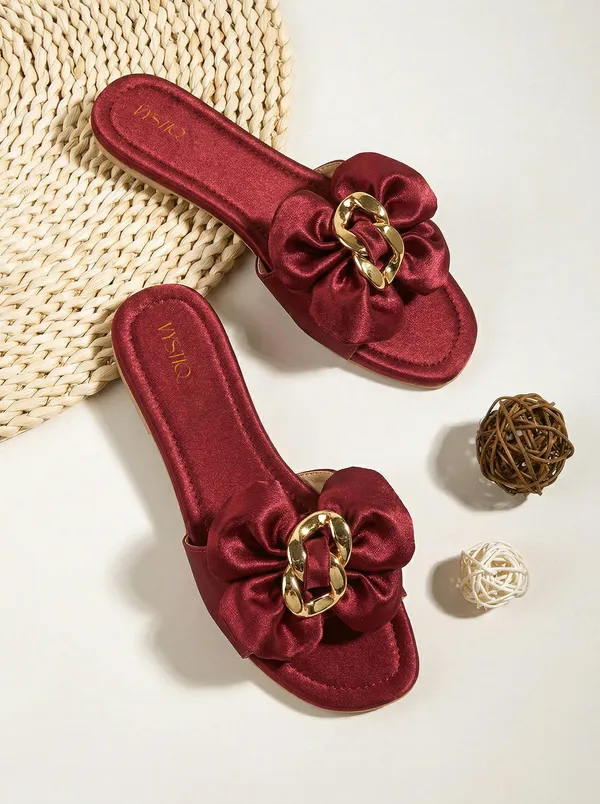 Women's_Slip-On_Flats_with_Bow_Detail_&_Gold_Chain_Accent