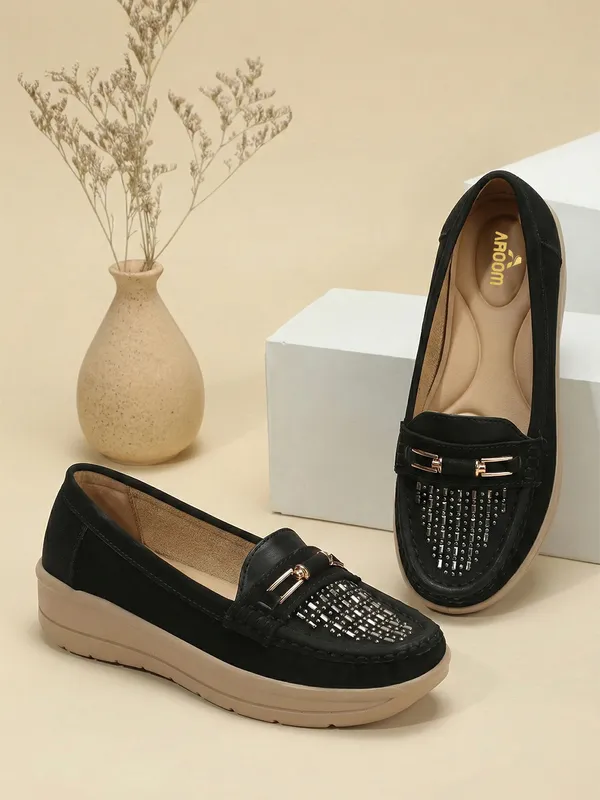 Womens_Embellished_Comfort_Loafers_Stylish_Slip-On_Casual_Shoes