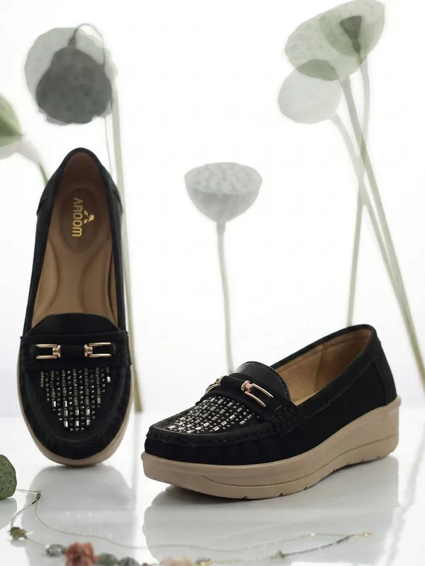 Womens_Embellished_Comfort_Loafers_Stylish_Slip-On_Casual_Shoes