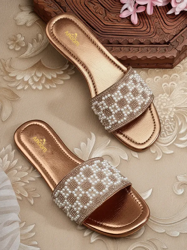 Aroom_Women�s_Pearl_Embellished_Ethnic_Slide_Sandals