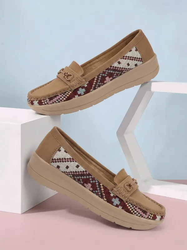 Womens_Printed_Comfort_Loafers_Stylish_Slip-On_Casual_Shoes