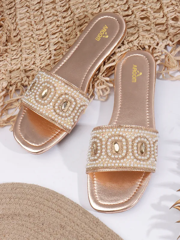 Aroom_Women�s_Pearl_Embellished_Ethnic_Slide_Sandals