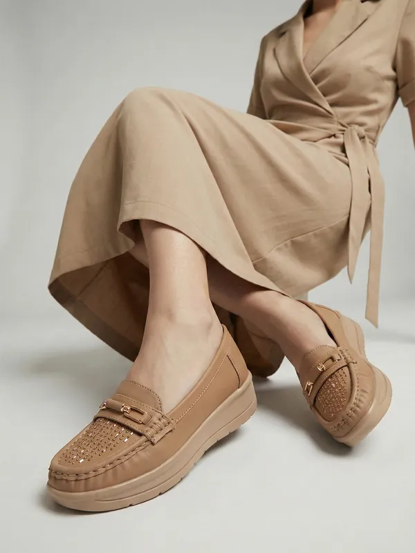 Womens_Embellished_Comfort_Loafers_Stylish_Slip-On_Casual_Shoes