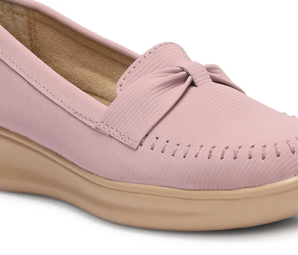Step_into_effortless_style_and_all-day_comfort_with_these_elegant_wedge_heel_loafers