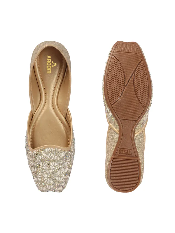 Womens_Embellished_Ethnic_Flats_Stylish_Comfortable_Party_Wear_Jutti