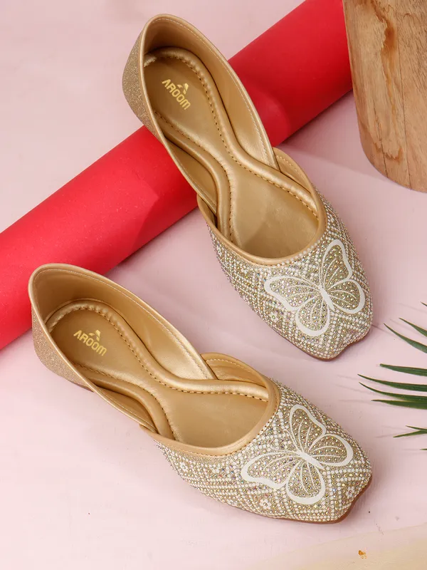 Womens_Embellished_Ethnic_Flats_Stylish_Comfortable_Party_Wear_Jutti