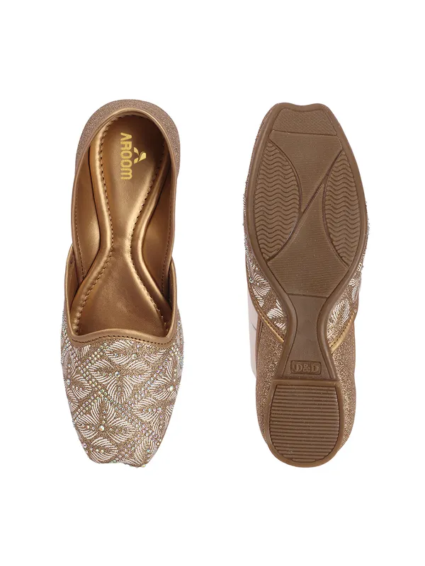 Elegant_Embellished_Ethnic_Flat_Juttis_for_Women