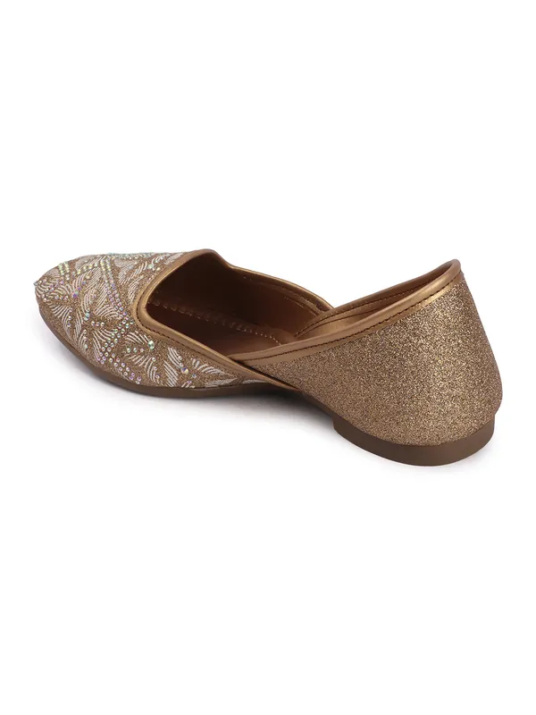 Elegant_Embellished_Ethnic_Flat_Juttis_for_Women