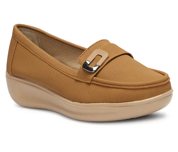 Step_into_effortless_style_and_all-day_comfort_with_these_elegant_wedge_heel_loafers