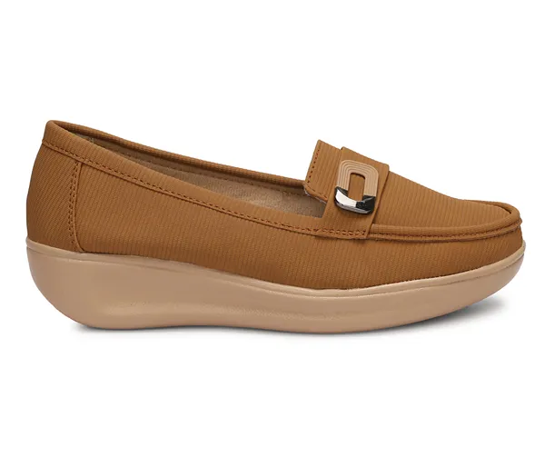 Step_into_effortless_style_and_all-day_comfort_with_these_elegant_wedge_heel_loafers