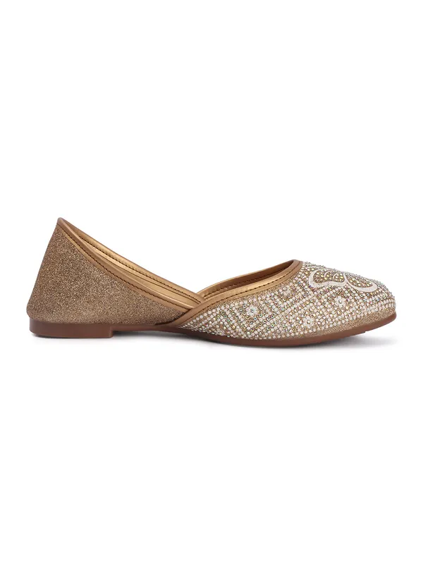 Elegant_Embellished_Ethnic_Flat_Juttis_for_Women