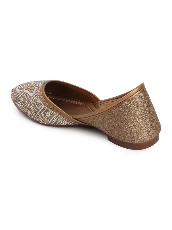 Elegant_Embellished_Ethnic_Flat_Juttis_for_Women