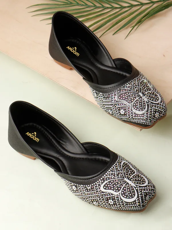 Womens_Embellished_Ethnic_Flats_Stylish_Comfortable_Party_Wear_Jutti