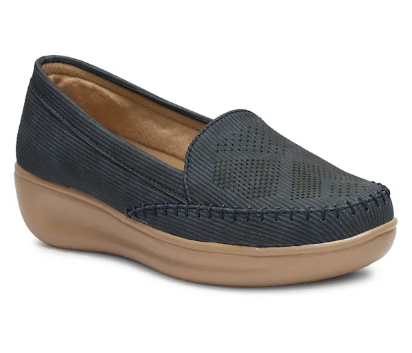 Step_into_effortless_style_and_all-day_comfort_with_these_elegant_wedge_heel_loafers
