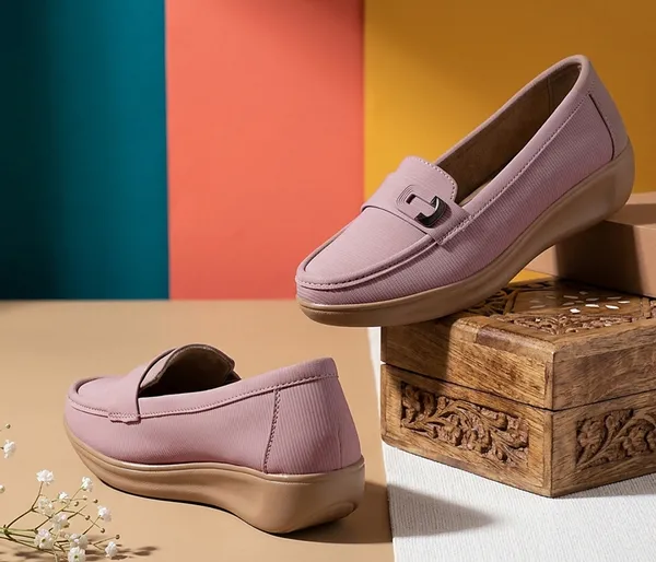Step_into_effortless_style_and_all-day_comfort_with_these_elegant_wedge_heel_loafers