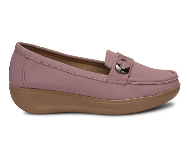 Step_into_effortless_style_and_all-day_comfort_with_these_elegant_wedge_heel_loafers