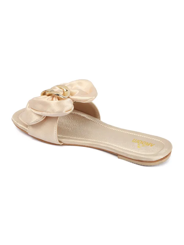 Elegant_Slip-On_Flats_with_Bow_&_Gold_Chain_Detail