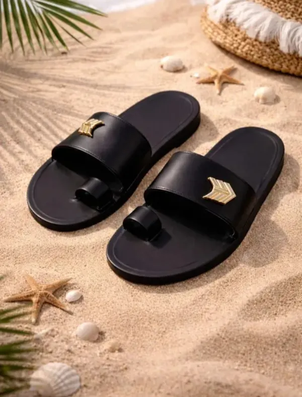 Men_Black_Toering_Sandals_With_Gold_Accent
