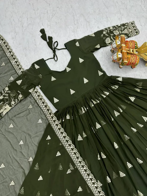 Designner_rich_dark_green_Colour_Fox_Georgette_Gown_with_Dupatta