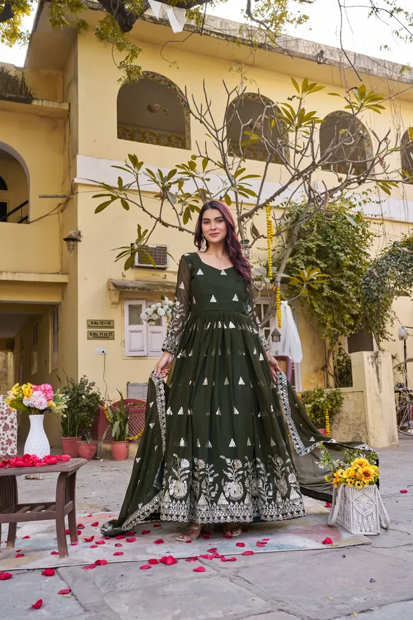 Designner_rich_dark_green_Colour_Fox_Georgette_Gown_with_Dupatta