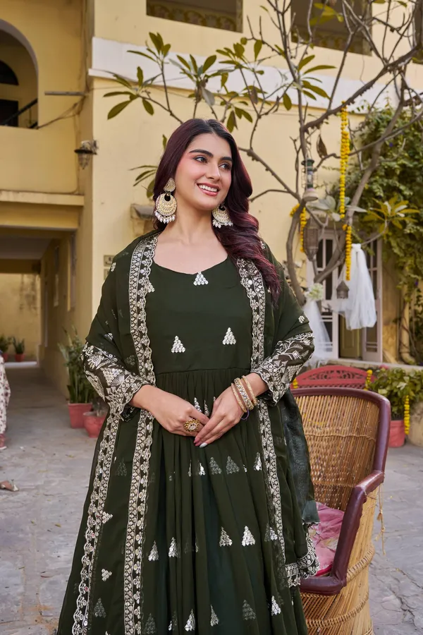 Designner_rich_dark_green_Colour_Fox_Georgette_Gown_with_Dupatta