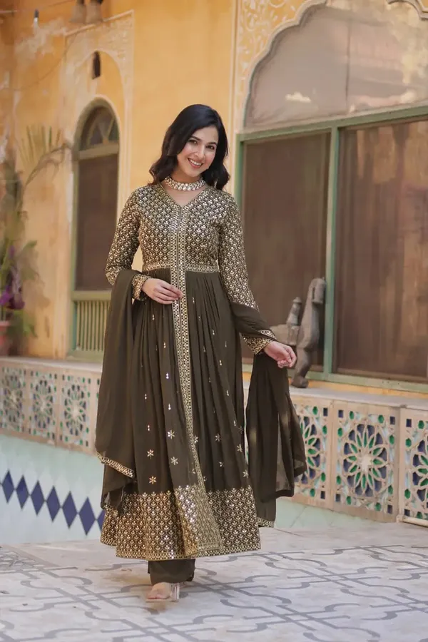 Rangoon_Green_Georgette_Sequins_Embroidery_Work_Front_Cut_Gown_And_Dupatta_For_Women
