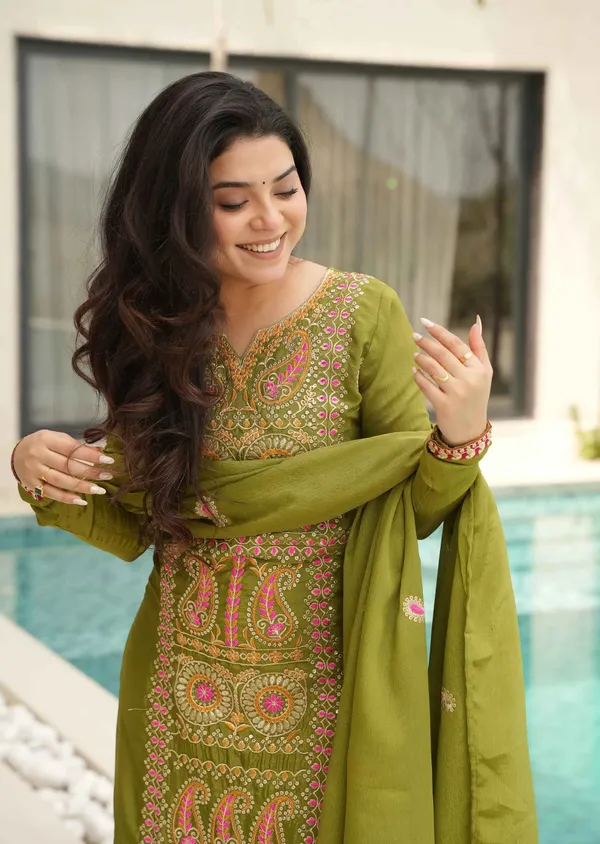 Parrot_Embroidery_Work_Salwar_Suit_For_Women