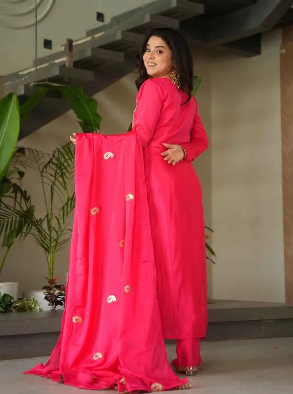 Red_Pink_Embroidery_Work_Salwar_Suit_For_Women