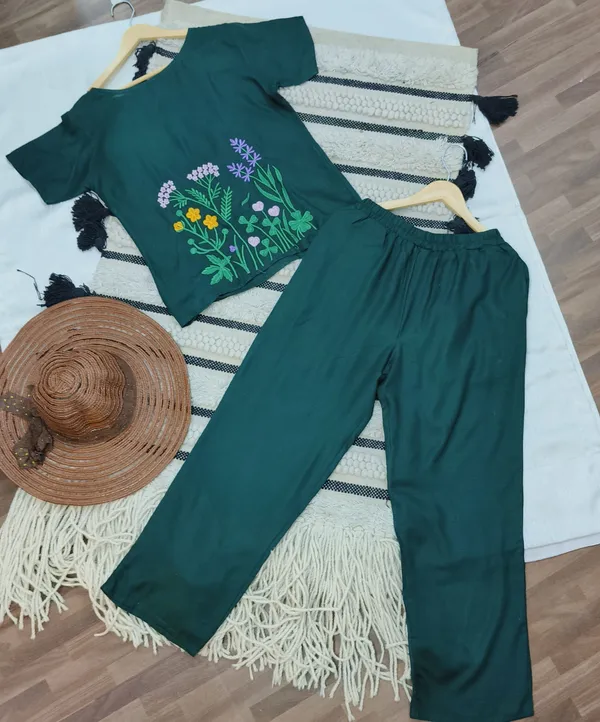 Dark_Green_Premium_Apparel_Set_For_Women