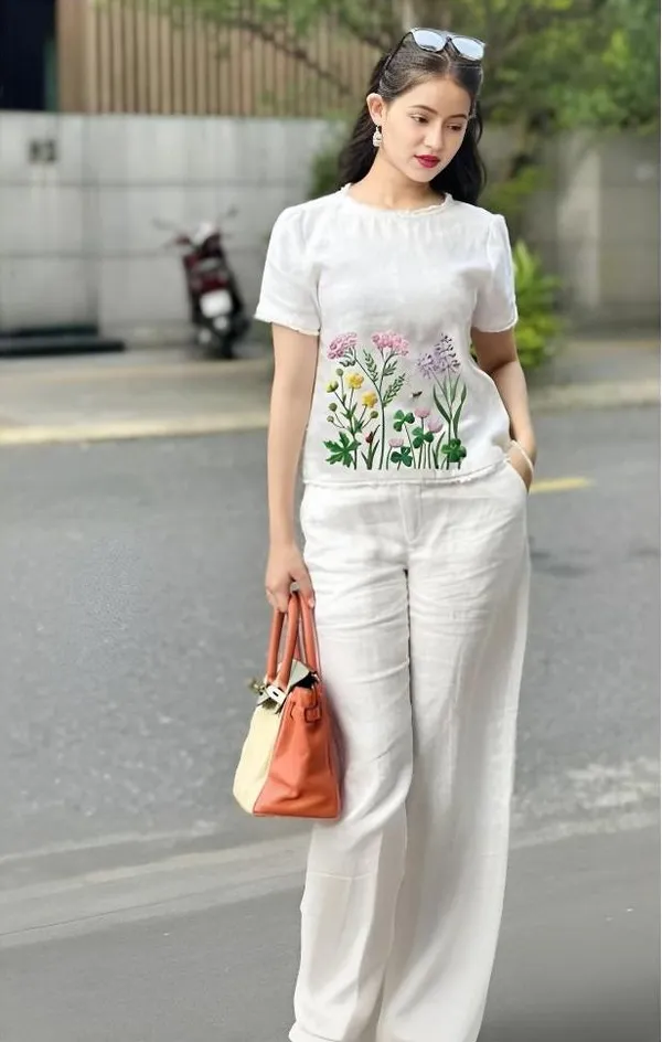 White_Premium_Apparel_Set_For_Women