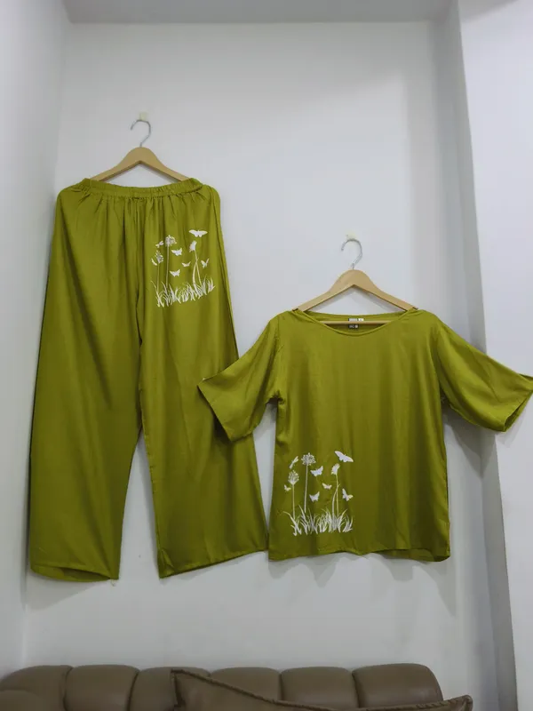 Green_Premium_Apparel_Set_For_Women